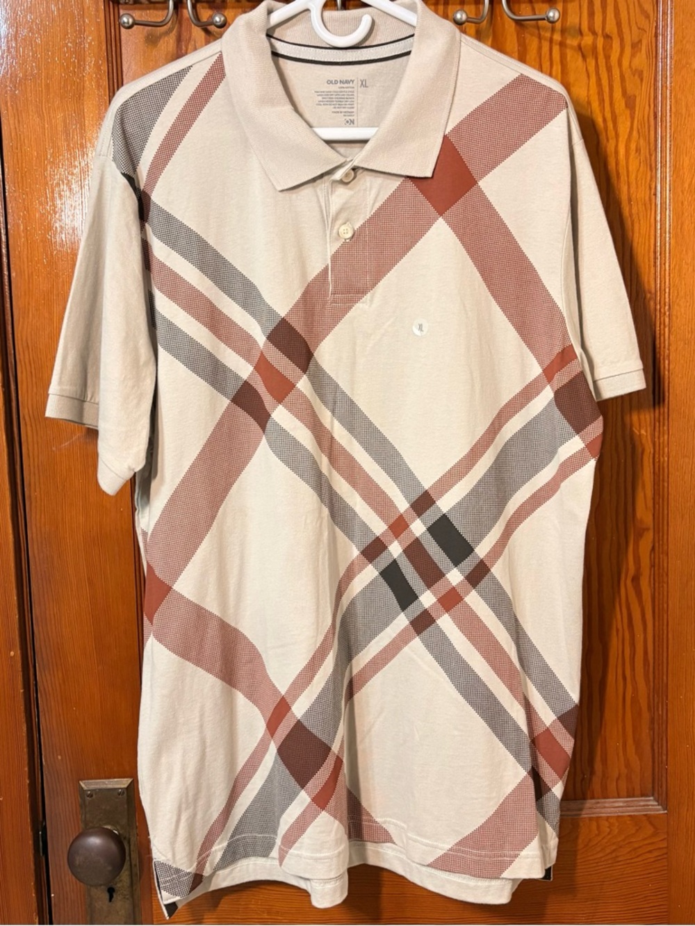 New Men’s Old Navy Beige Plaid Polo with Rust and Charcoal‎ Stripes